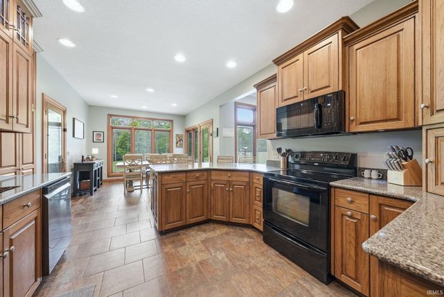 8630 N 000th Road, Decatur, IN 46733