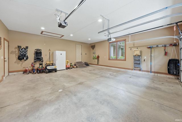 8630 N 000th Road, Decatur, IN 46733