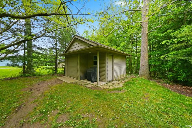 8630 N 000th Road, Decatur, IN 46733
