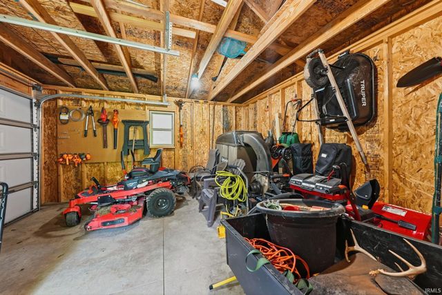 8630 N 000th Road, Decatur, IN 46733