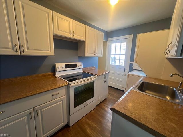 3053 Tree Chop RD, Norfolk, VA 23513