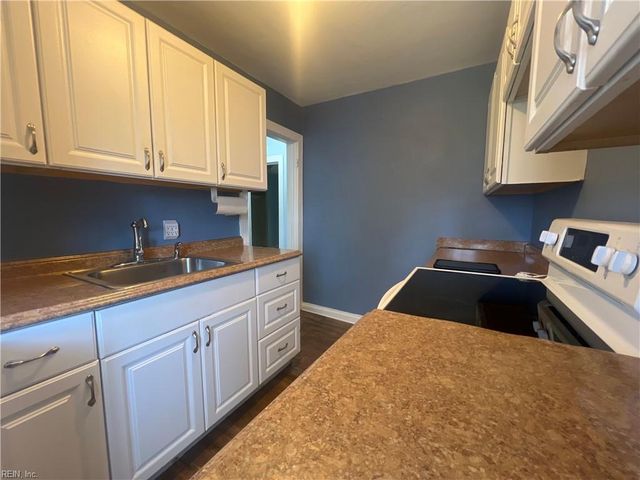 3053 Tree Chop RD, Norfolk, VA 23513