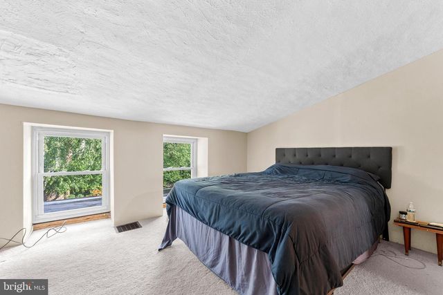 151 FOUNTAIN ST, Philadelphia, PA 19127