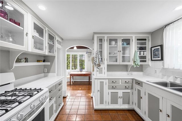 1041 Highland Avenue, Brighton, NY 14620