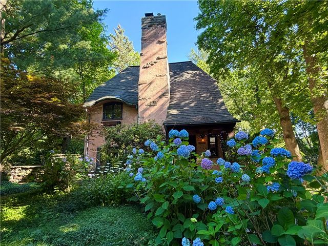 1041 Highland Avenue, Brighton, NY 14620