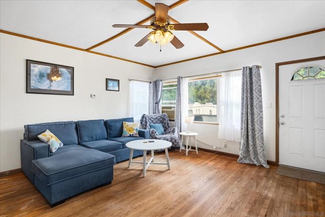 10051 Casa De Oro Blvd, Spring Valley, CA 91977