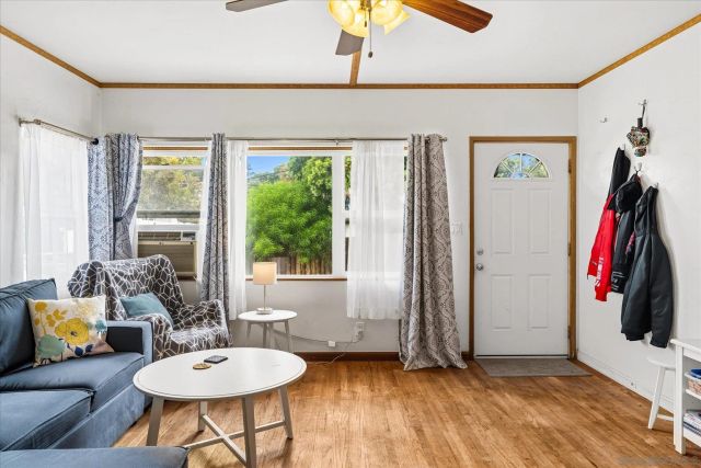 10051 Casa De Oro Blvd, Spring Valley, CA 91977