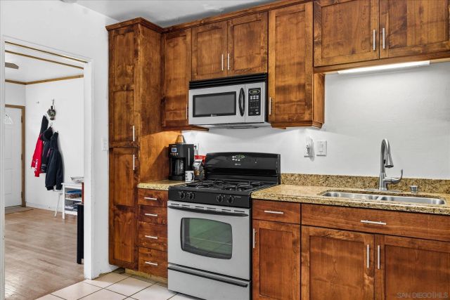 10051 Casa De Oro Blvd, Spring Valley, CA 91977