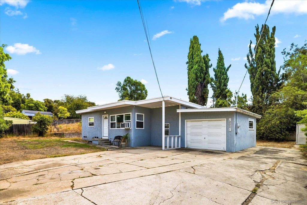 10051 Casa De Oro Blvd, Spring Valley, CA 91977