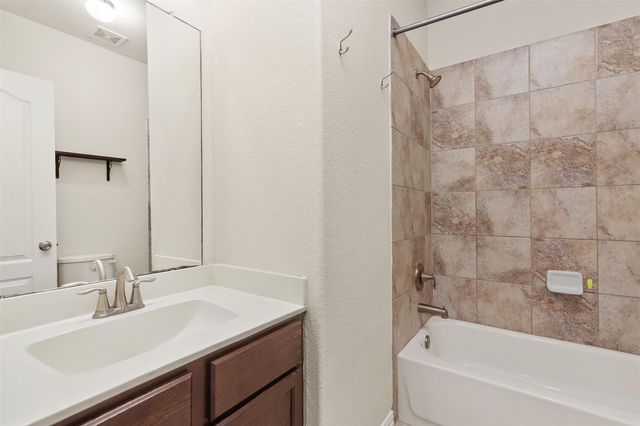 12609 Pirate Bend Drive, Texas City, TX 77568