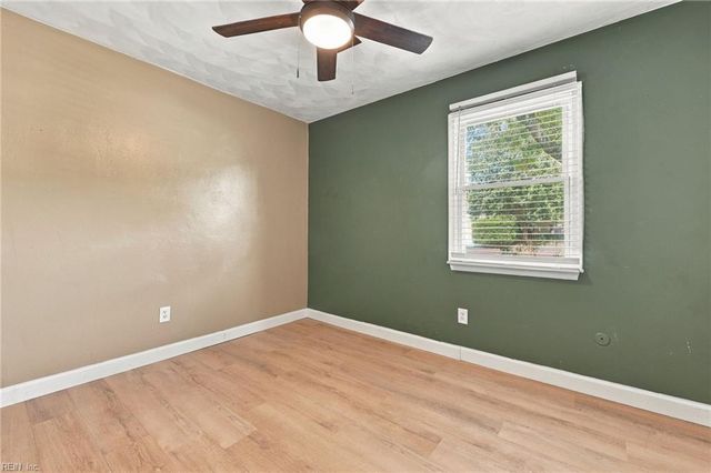 3725 Forest Glen RD, Virginia Beach, VA 23452