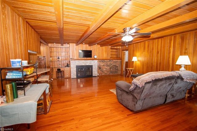 1110 Coon Road, Pinnacle, NC 27043