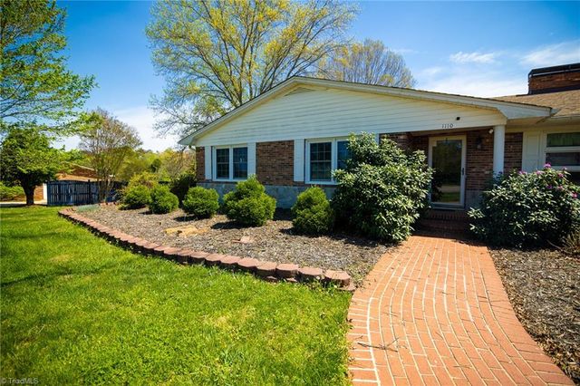 1110 Coon Road, Pinnacle, NC 27043
