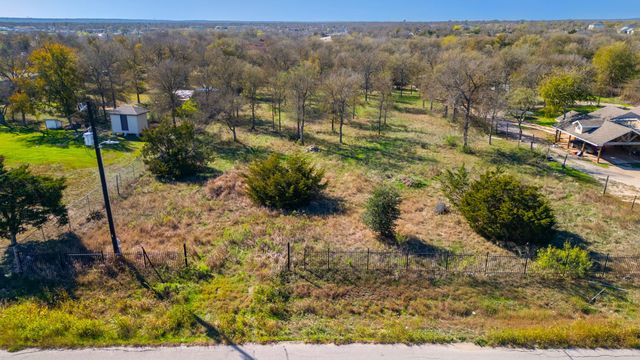 185 Monterrey Hills DR, Del Valle, TX 78617