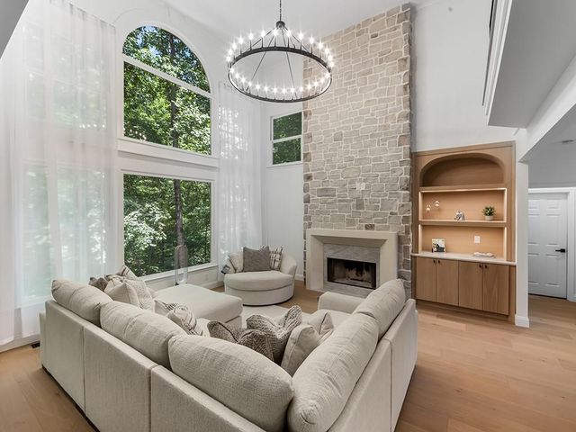 4325 Landover Way, Suwanee, GA 30024