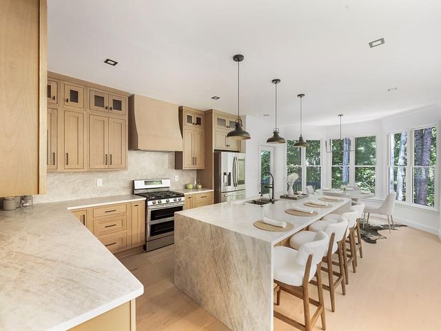 4325 Landover Way, Suwanee, GA 30024