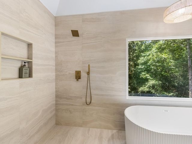 4325 Landover Way, Suwanee, GA 30024