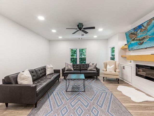 4325 Landover Way, Suwanee, GA 30024
