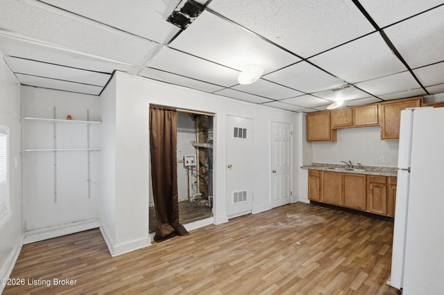 349 N 23rd St, Louisville, KY 40212