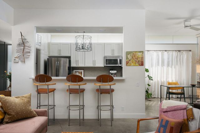 338 Desert Lakes Drive, Palm Springs, CA 92264