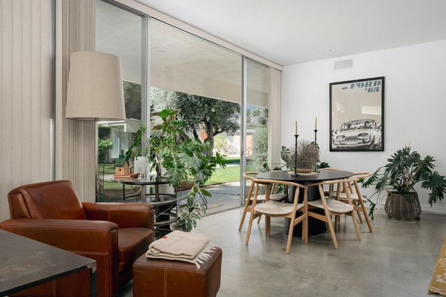 338 Desert Lakes Drive, Palm Springs, CA 92264