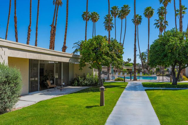 338 Desert Lakes Drive, Palm Springs, CA 92264