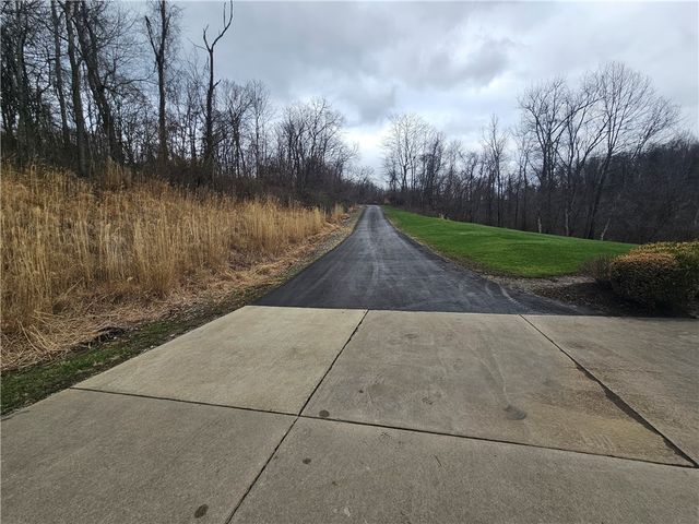 225 Profio Rd, Cecil, PA 15057