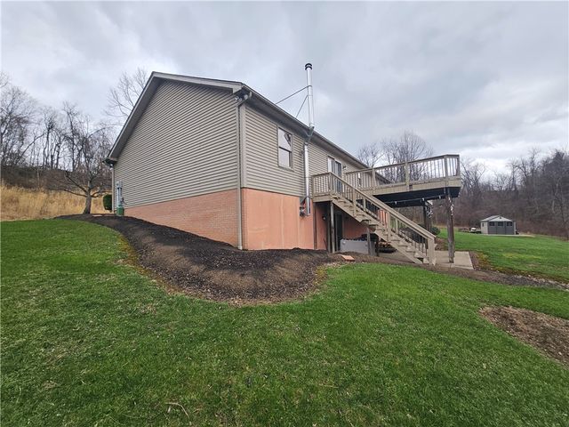 225 Profio Rd, Cecil, PA 15057