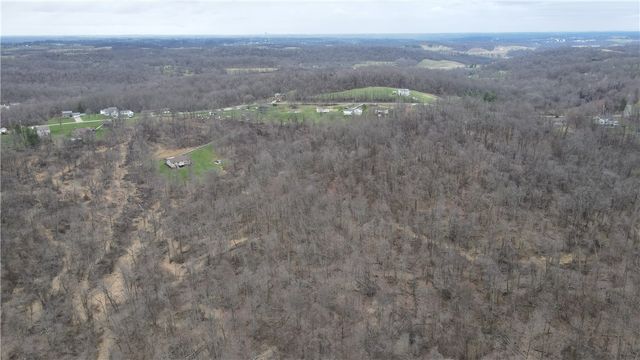 225 Profio Rd, Cecil, PA 15057