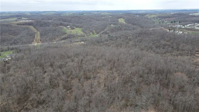 225 Profio Rd, Cecil, PA 15057