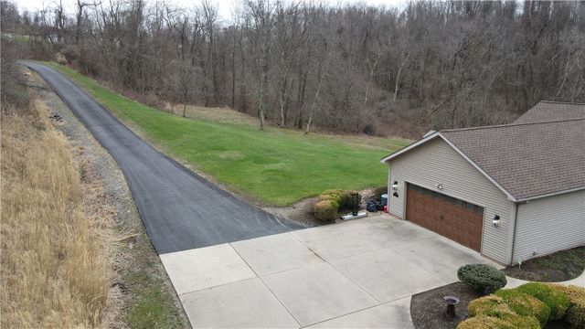 225 Profio Rd, Cecil, PA 15057