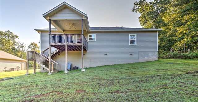17 Hillington Circle, Bella Vista, AR 72715