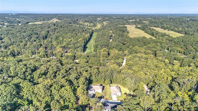 17 Hillington Circle, Bella Vista, AR 72715