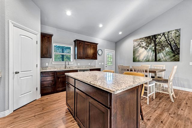 17 Hillington Circle, Bella Vista, AR 72715