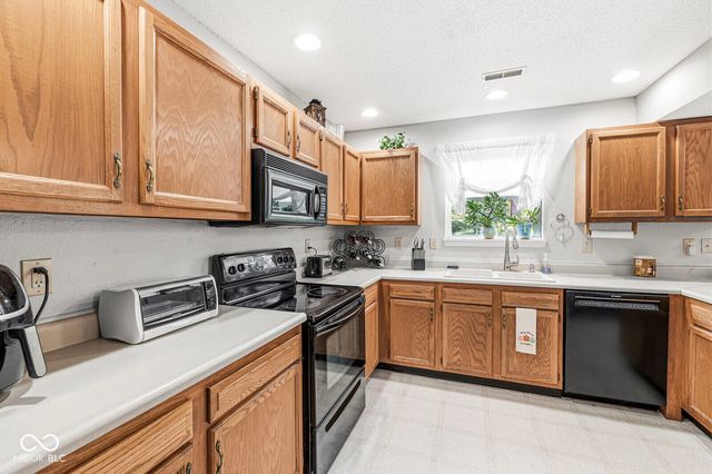 964 Millbrook Drive, Avon, IN 46123