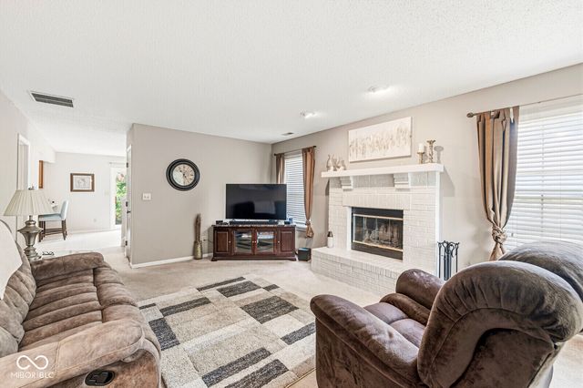 964 Millbrook Drive, Avon, IN 46123