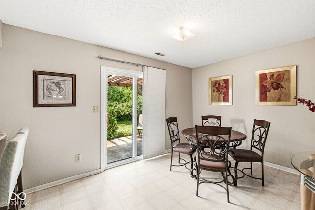 964 Millbrook Drive, Avon, IN 46123