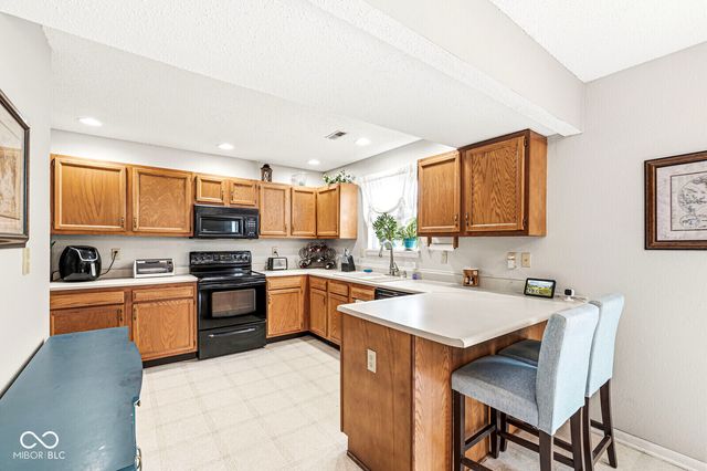 964 Millbrook Drive, Avon, IN 46123