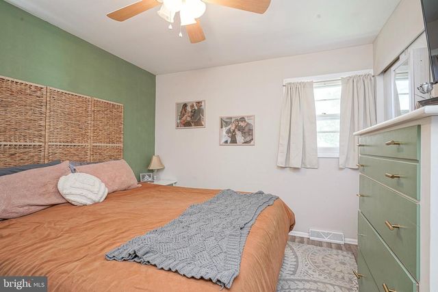 416 WEDGEWOOD DR, Blackwood, NJ 08012