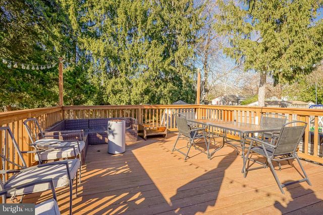 416 WEDGEWOOD DR, Blackwood, NJ 08012