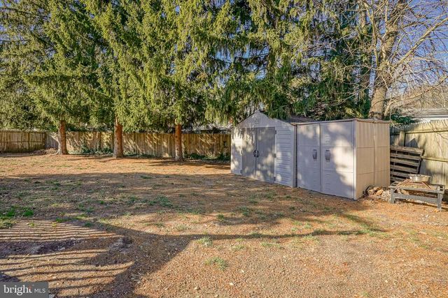 416 WEDGEWOOD DR, Blackwood, NJ 08012