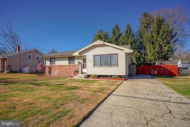 416 WEDGEWOOD DR, Blackwood, NJ 08012