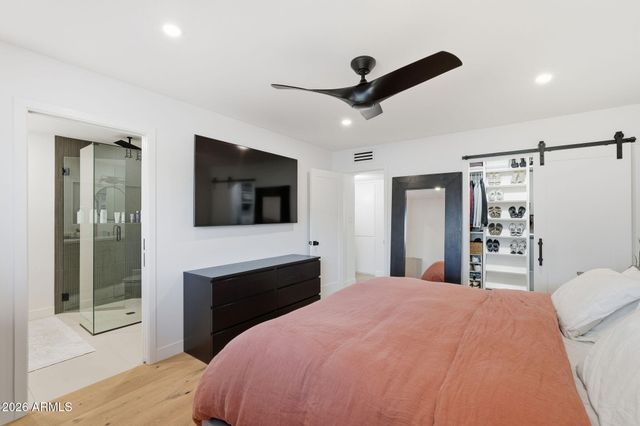 3601 E CHOLLA Street, Phoenix, AZ 85028