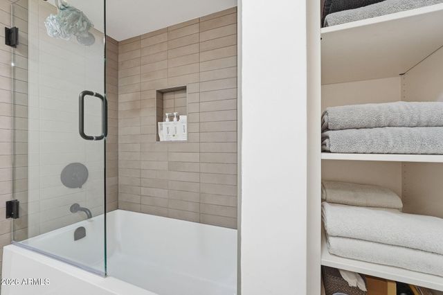 3601 E CHOLLA Street, Phoenix, AZ 85028