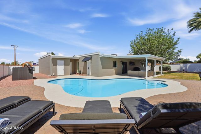 3601 E CHOLLA Street, Phoenix, AZ 85028