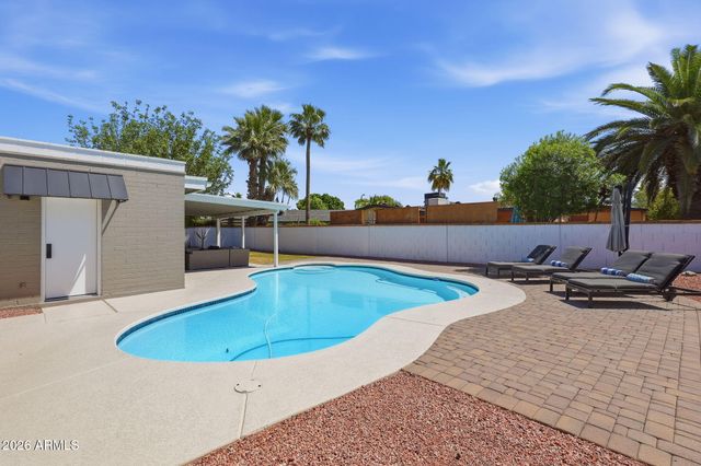3601 E CHOLLA Street, Phoenix, AZ 85028