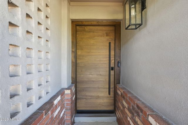 3601 E CHOLLA Street, Phoenix, AZ 85028