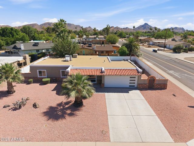 3601 E CHOLLA Street, Phoenix, AZ 85028