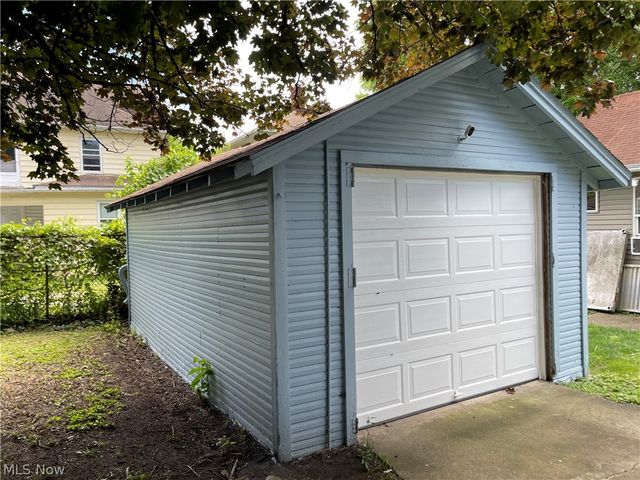 142 Emerling Avenue, Akron, OH 44301