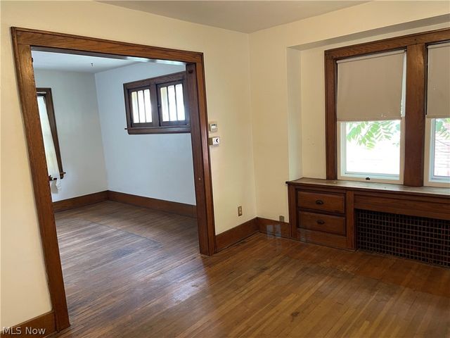 142 Emerling Avenue, Akron, OH 44301